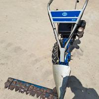 Falciatrice da fossi e giardino a motore