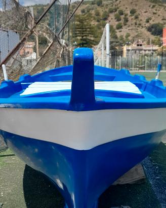 barca gozzo in resina 440