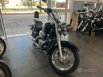 Honda Shadow 750 valuto permuta con auto