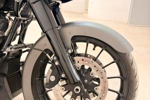 HARLEY DAVIDSON Road Glide 114