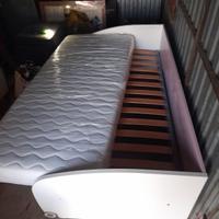 letto singolo con rete a doghe