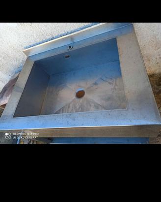 lavabo in acciaio inox per attività o casa