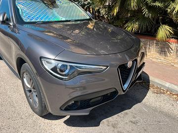 Alfa Romeo Stelvio Q4  210CV