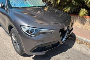 Alfa Romeo Stelvio Q4  210CV