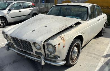 JAGUAR XJ6 per ricambi usati