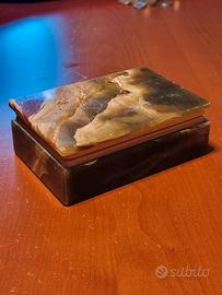 Scatola portagioie in onice con ottone 135 x 95 x