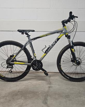 Mountain Bike Giant Talon 4  taglia L (prezzo di r