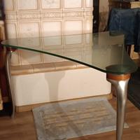 Tavolo triangolare in cristallo