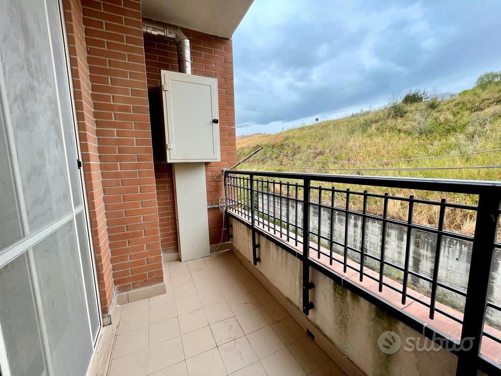 Via Fares appartamento con 2 garage e soffitta - Vista 5
