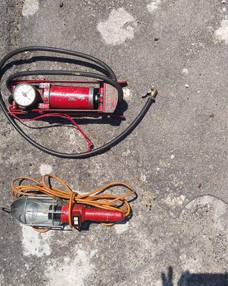 Compressore a pedale + Lampada da officina vintage
