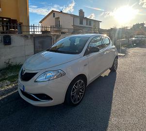 LANCIA Ypsilon 1.2 69 CV 5p Platinum