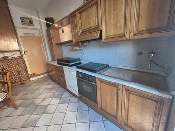 cucina , cassapanca , e tavola 