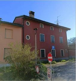 Immobile in asta di 345 m² con più di 5 locali e b