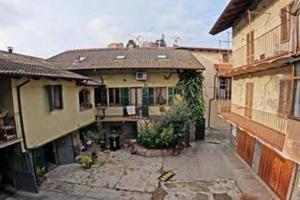 Immobile in asta di 236 m² con 5 locali e box auto