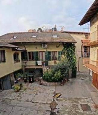 Immobile in asta di 236 m² con 5 locali e box auto