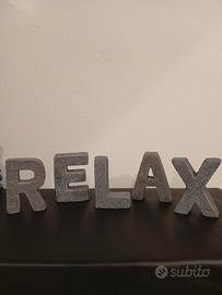 scritta Relax 