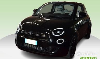 FIAT new 500e - LA PRIMA BY BOCELLI BERLIN U190596