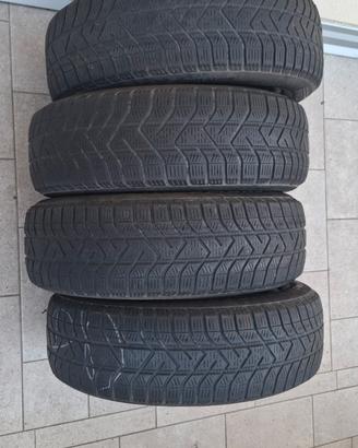 Gomme Invernali Pirelli 175/65 R15 84T M+S – Usate