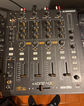 Mixer Xone 43c allen & heat