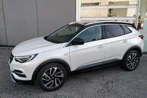 Opel Grandland X Ultimate 1.6 benzina 180 CV 