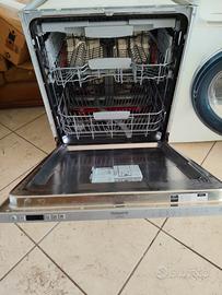 Lavastoviglie incasso Hotpoint 3 cestelli 