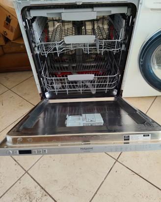 Lavastoviglie incasso Hotpoint 3 cestelli 