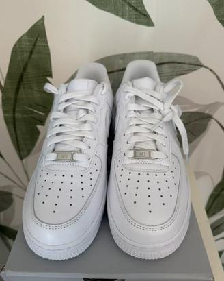 Nike Air Force 1 Low '07 👟38