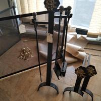 Attrezzi ferro battuto per camini e stufe