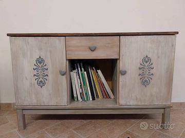 Mobile credenza in legno