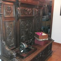 Elegante cassapanca intagliata