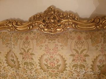 divano 3 posti + 4 poltrone 