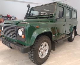 Land Rover Defender 110 2.5 Td5 cat 9 posti