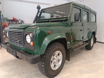 Land Rover Defender 110 2.5 Td5 cat 9 posti