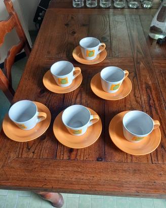 set 5 tazze e 15 bicchieri di vetro