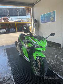 Kawasaki ninja 500 SE
