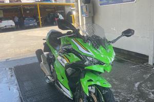 Kawasaki ninja 500 SE