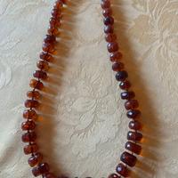 Collana di ambra baltica martellata di pregio