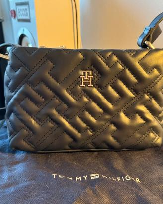 Borsetta tommy hilfiger