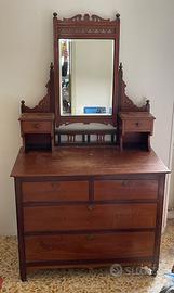 Cassettiera vintage con toeletta