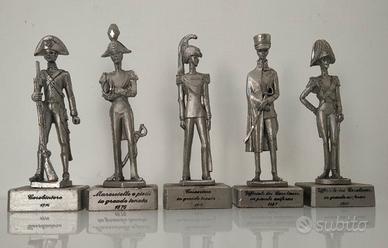 Carabinieri in peltro 