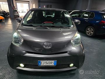 TOYOTA IQ 1.3 CVT BENZINA 100 CV AUTOMATICA