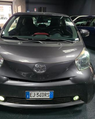 TOYOTA IQ 1.3 CVT BENZINA 100 CV AUTOMATICA