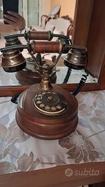 telefono antico in legno e ottone 
