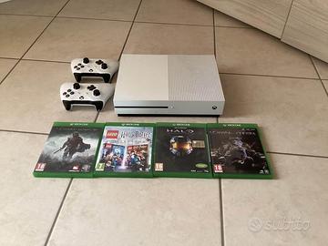 Xbox One S + 2 controller + 4 giochi