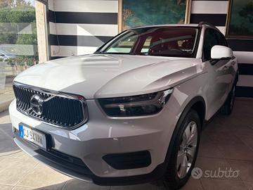 Volvo XC40 T2 automatico Essential N1