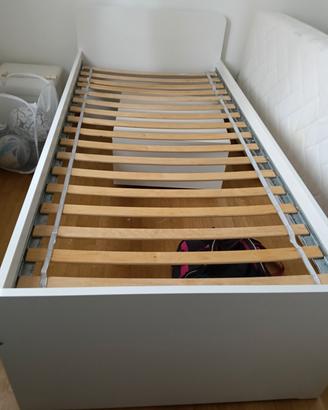letto Ikea con due cassettoni