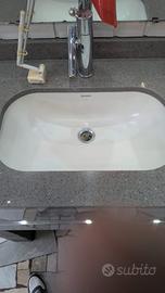 lavandino con piano in marmo