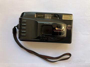 Fotocamera Fuji con rullino