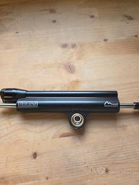 Ammortizzatore di sterzo ohlins elletronico