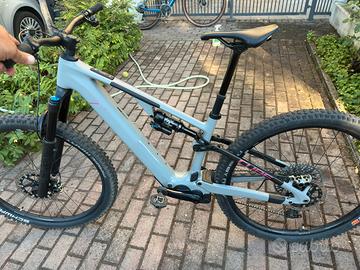 CUBE AMS HYBRID ONE 44 C68X TM